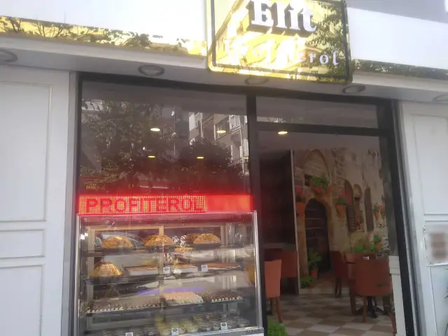 Elit Profiterol'nin yemek ve ambiyans fotoğrafları 2