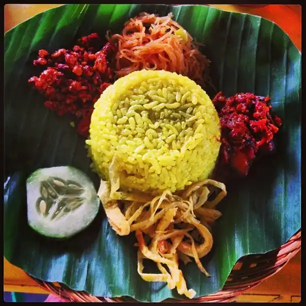 Nasi Kuning Sambal Tuna