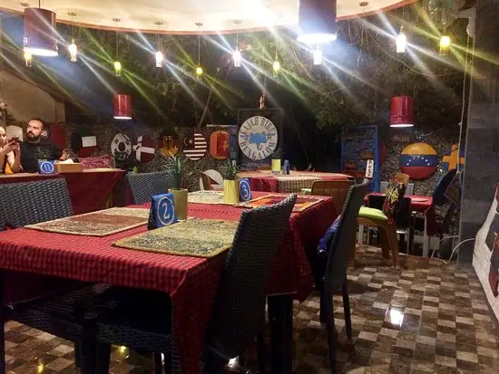 Gambar Makanan Gajah Biru Round Bar and Cafe 13