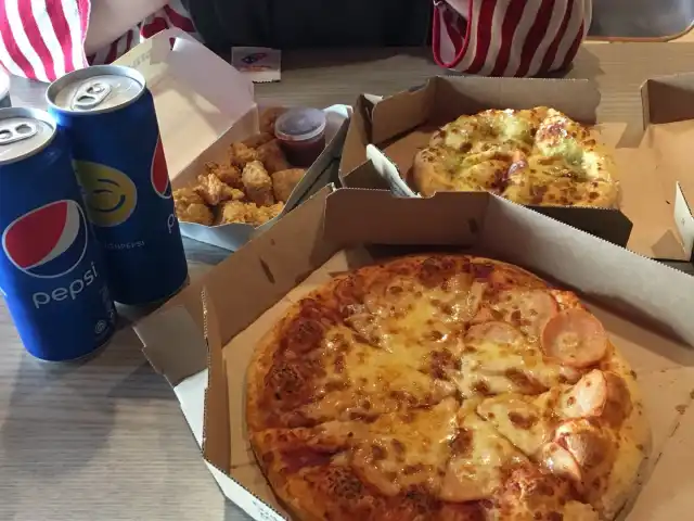 Domino's Pizza Food Photo 10