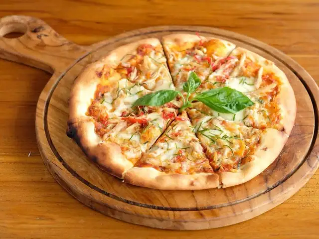 Gambar Makanan Tomato Pizza Ubud 13