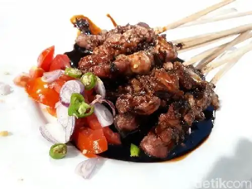 Sate Ayam Pasar Pengampuan Khas Madura, Meruya Ilir