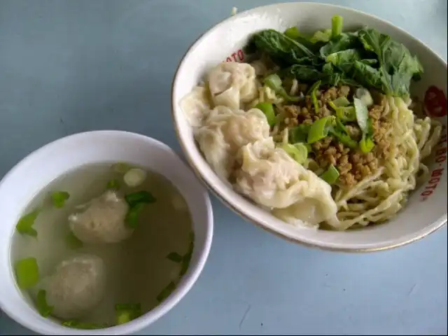 Mie Pinangsia