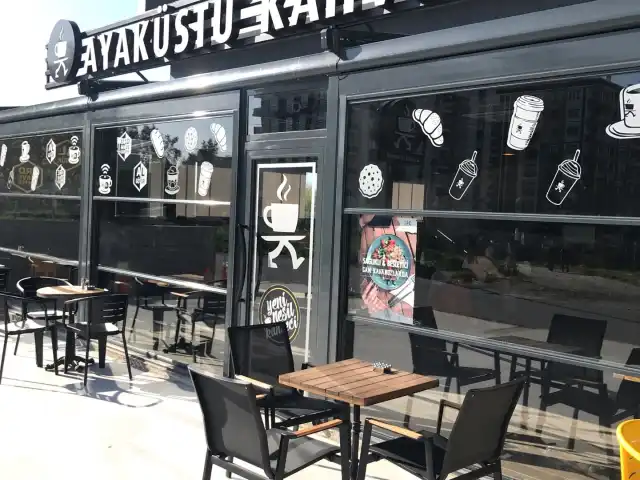 Ayaküstü Kahve Katip Çelebi Üniversitesi'nin yemek ve ambiyans fotoğrafları 5