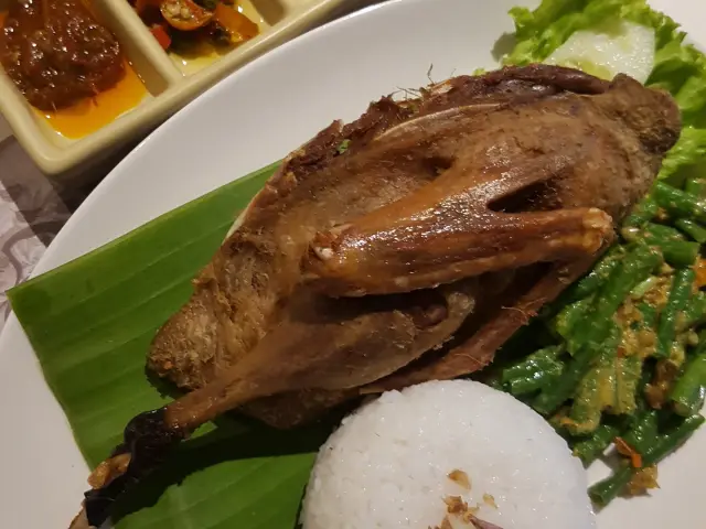 Gambar Makanan Bebek Tepi Sawah 4