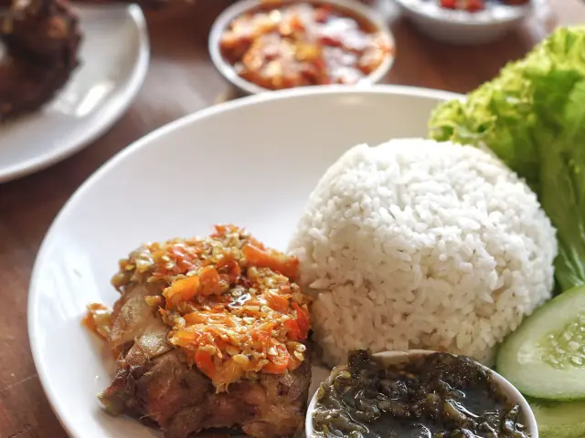 Gambar Makanan Sambal Khas Karmila 12