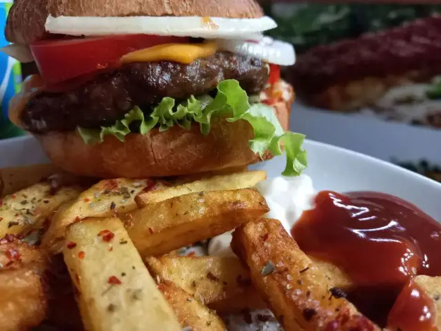 By Köz Burger & Kebap Pide  Lahmacun'nin yemek ve ambiyans fotoğrafları 13