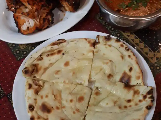 Gambar Makanan Gujari Restaurant 17