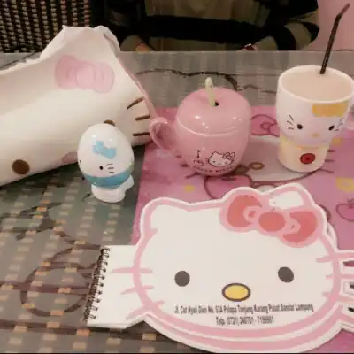 Hello Kitty Cake's and Cafe