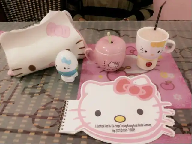 Gambar Makanan Hello Kitty Cake's and Cafe 1