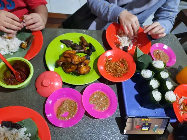 Gambar Makanan Nasi Uduk Kebon Kacang Puas Hati ibu Tati 23