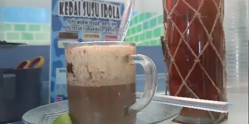 Kedai Susu Idola, Tomang