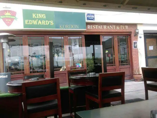 King Edward's Pub'nin yemek ve ambiyans fotoğrafları 4