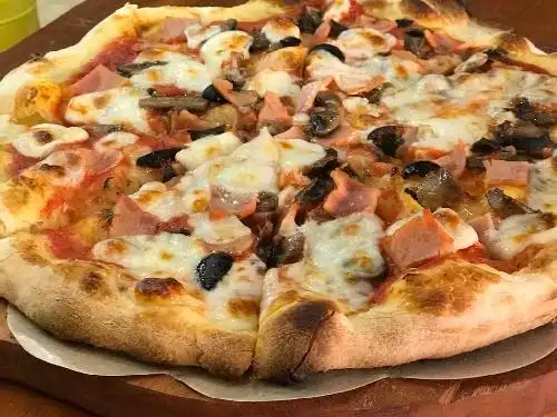 Carlo's Pizza, Basangkasa Raya