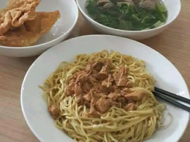 Gambar Makanan Bakmi Aloi 8