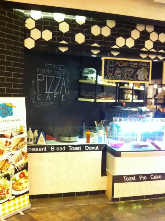 Home Made Pizza Cafe