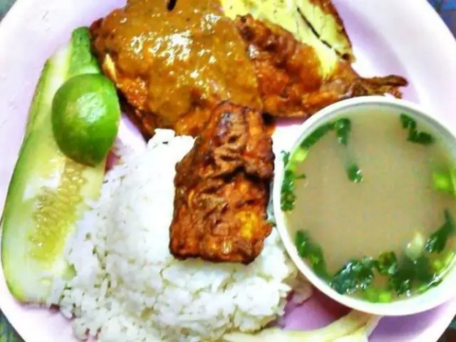 Warung Dinap (Ayam Penyet Cik Nap Meru) Food Photo 2