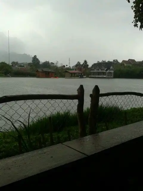 Gambar Makanan Steam boat floating market lembang 5