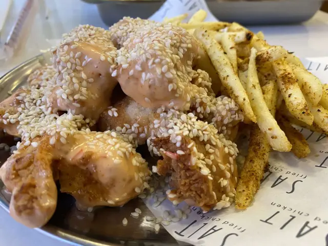 Salt Fried Chicken'nin yemek ve ambiyans fotoğrafları 44