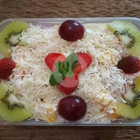 Gambar Makanan Salad Buah Ibu Deshy, Ampenan 2