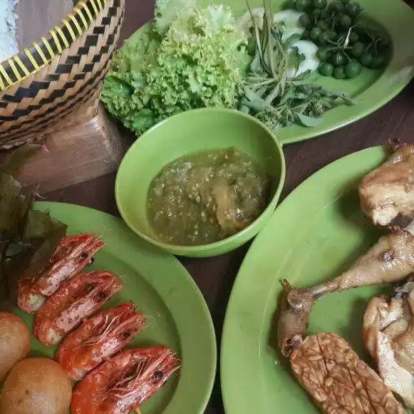 Gambar Makanan RM Sarirasa Sambel Tomat Hejo 7