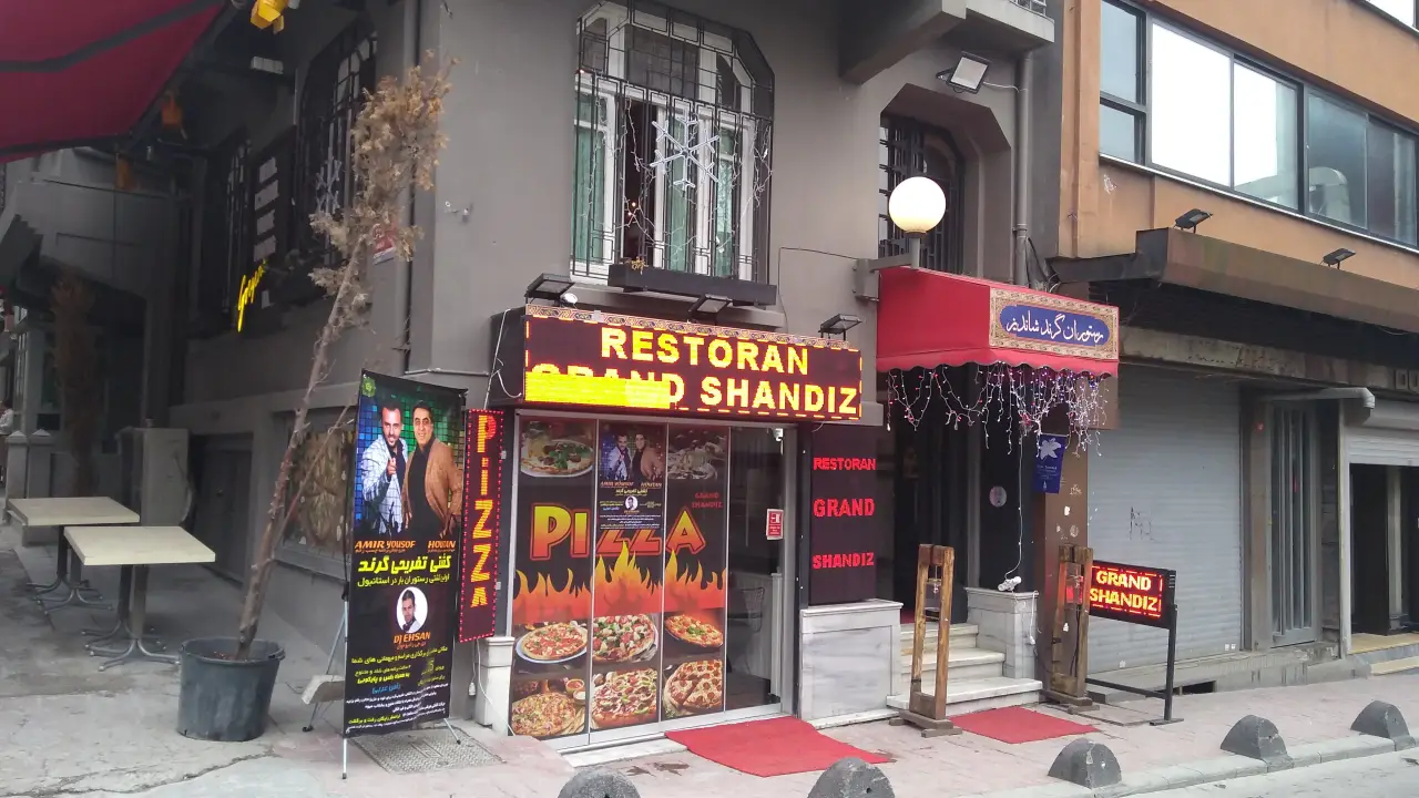 Grand Shandiz Restoran
