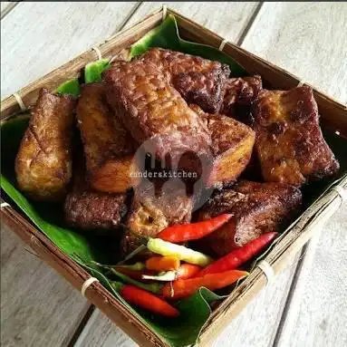 Gambar Makanan Nasi Kuning - Uduk Holis, Tegallega 12