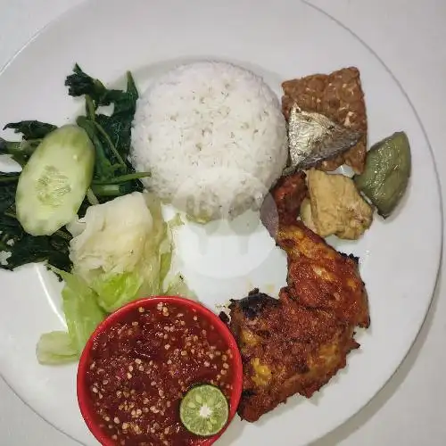 Gambar Makanan Nasi Tempong Bu Bella, Pemogan 9