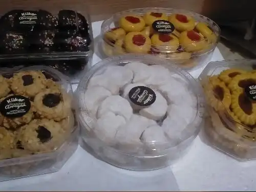 Kue Kering Lebaran Arroyan, Belakang Penjual Buah.