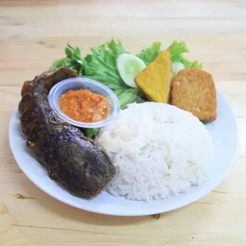 Gambar Makanan Nasi Bebek Puedesss Mbok Lasmi, CIlandak 3