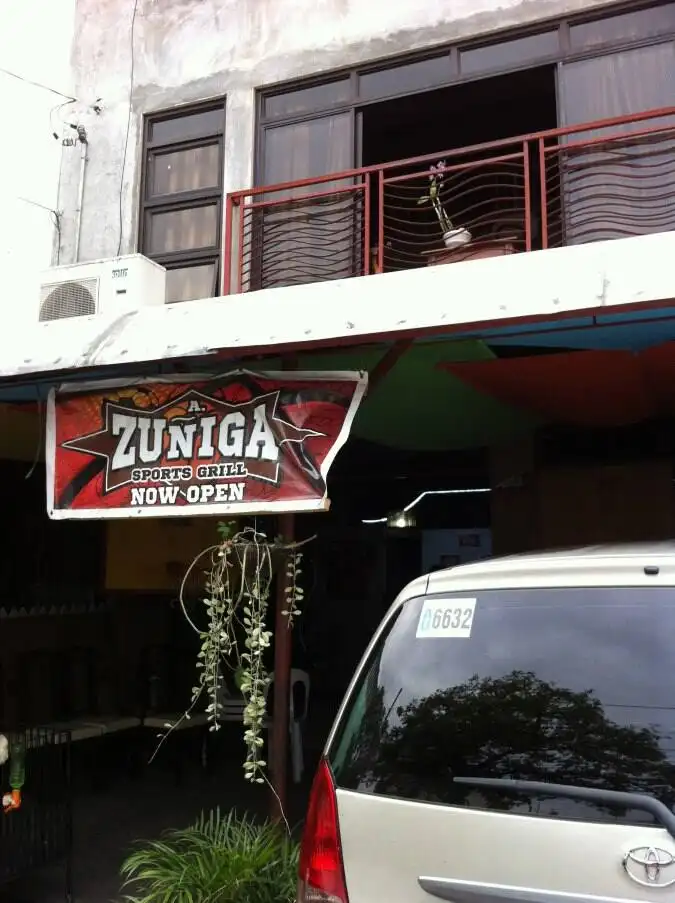 Zuniga Sports Grill
