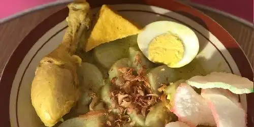 Lontong Opor Mbak Ela, Kasihan