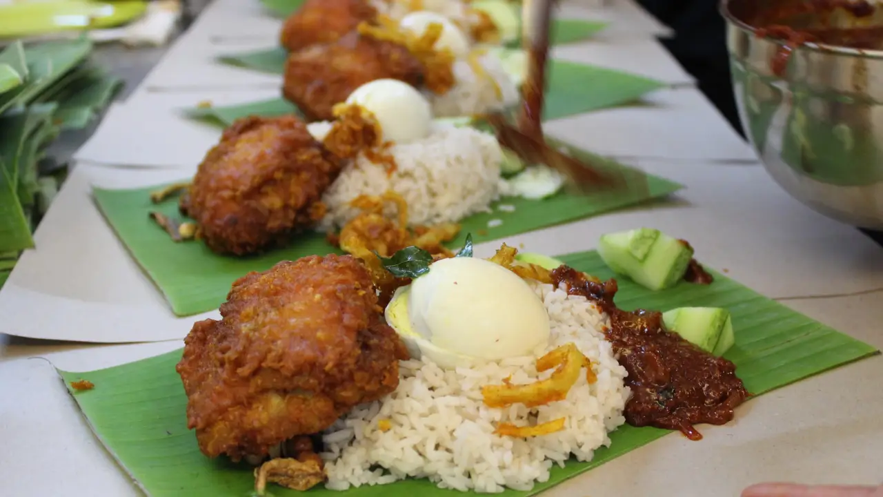 Botak Nasi Lemak