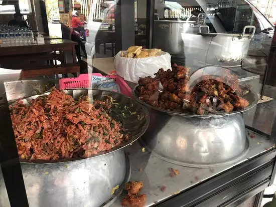 Gambar Makanan Babi Guling Payangan Bu Ari 7