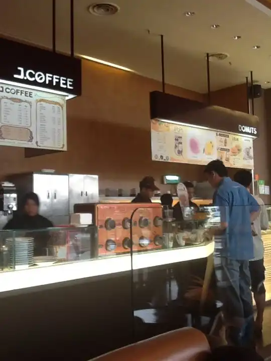 J.Co Donuts & Coffee Food Photo 10