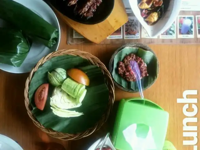 Gambar Makanan Rumah Makan Ponyo 9