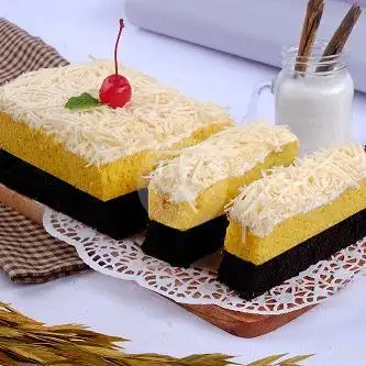 Gambar Makanan Lapis Kukus Tugu Malang, Lowokwaru 1