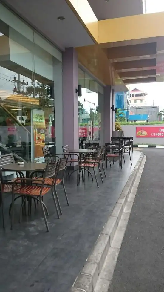 Gambar Makanan McDonald's Pandanaran 20