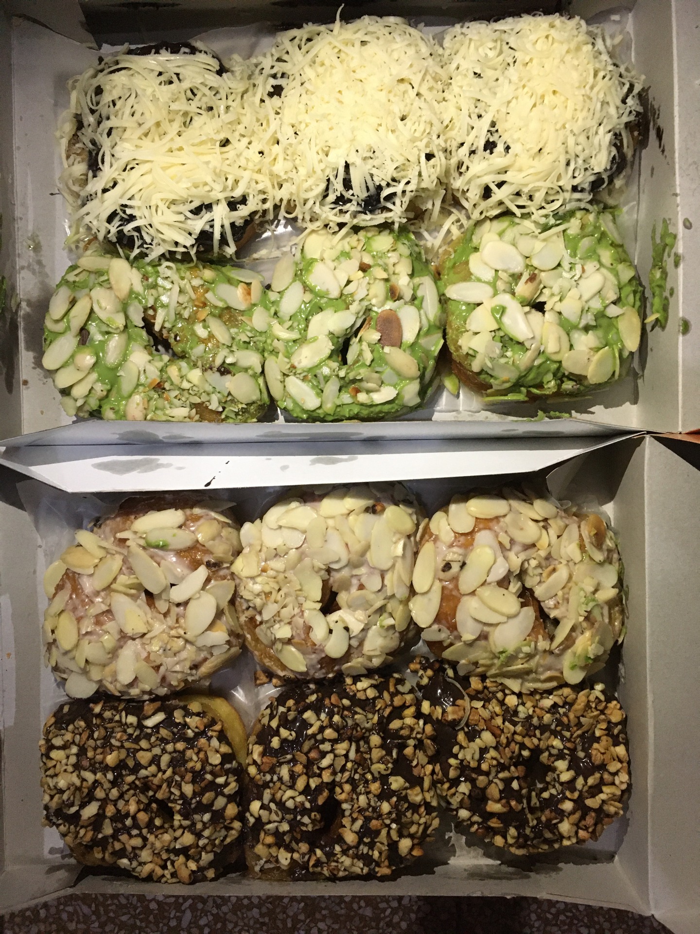 Ivy Donuts terdekat Restoran dan Tempat Makan Donut terdekat di Surabaya