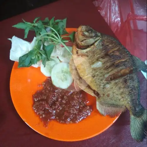 Gambar Makanan Pecel Lele Cak Suli, Kramat II 3