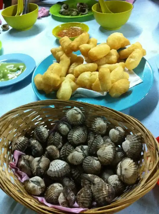 Nong & Jimmy Thai Seafood BBQ Food Photo 16