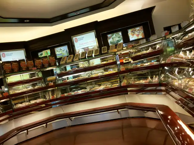 Gambar Makanan Holland Bakery 6