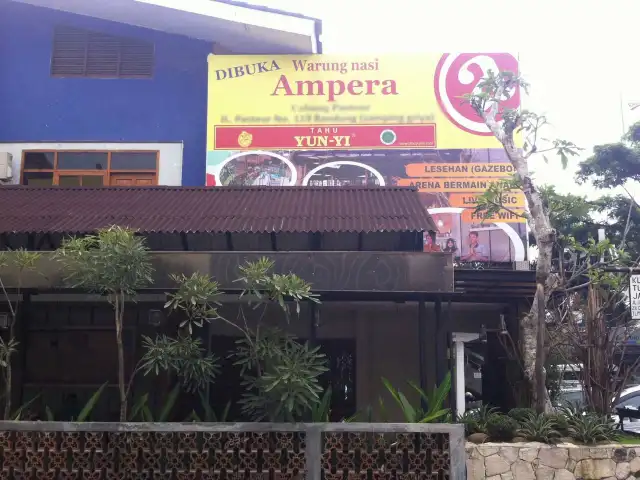 Gambar Makanan Warung Nasi Ampera 3