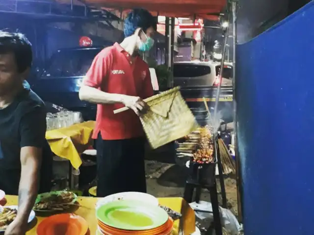 Gambar Makanan Kedai Sate Babi Krekot 12