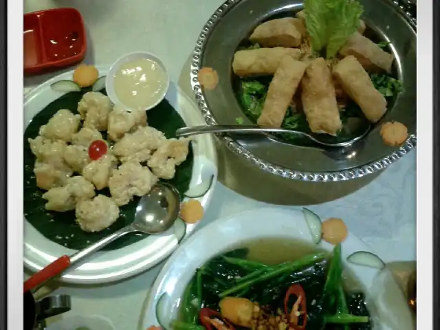 Gambar Makanan Paramount Restaurant 2