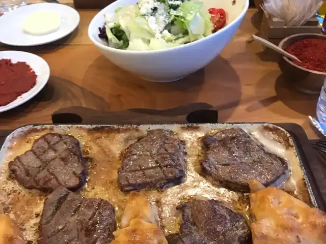 Közbahçe Steak House'nin yemek ve ambiyans fotoğrafları 19