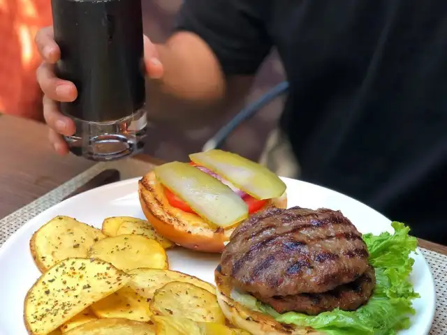 Bi Lokum Et Steakhouse Burger'nin yemek ve ambiyans fotoğrafları 14