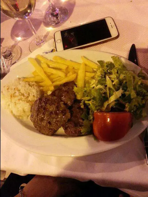 Kumkapı Hos Seda Restaurant'nin yemek ve ambiyans fotoğrafları 3