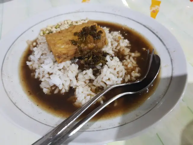 Gambar Makanan Rawon Gajah Mada 2