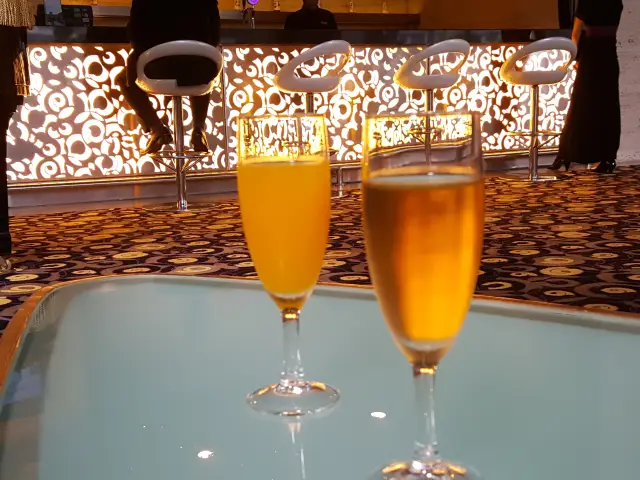 Gambar Makanan Crystal Lobby Lounge - Hotel Grand Mercure Harmoni 1